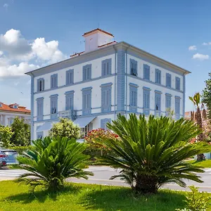 tirreno-marina-di-massa.it-tuscanyhotel.com/
